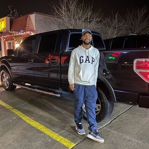 Meet your Posher, Cedric